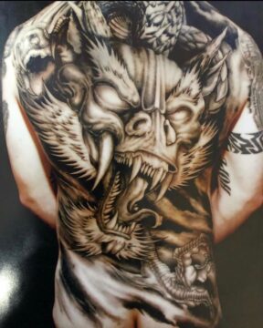 Screaming Dragon Black and Grey Back Piece