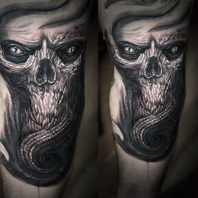 Skull and Tentacles Black and Grey